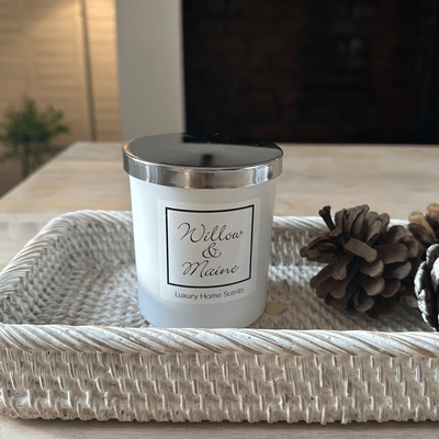 Willow &amp; Maine Signature Pomegranate Noir 220g candle