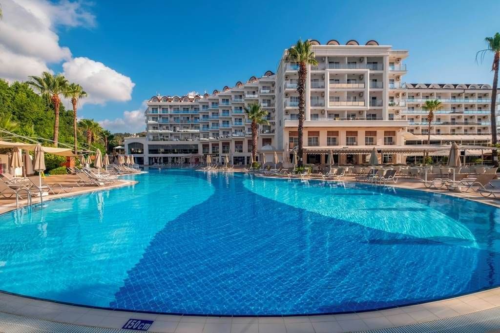 Grand Ideal Premium Hotel