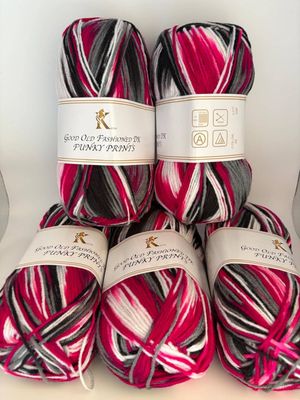 Knitco Good Old Fashioned DK Funky Prints - Red/Black 26